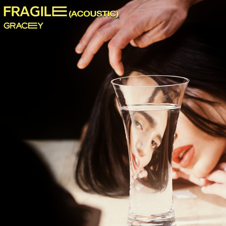 Fragile (Acoustic) 專輯封面