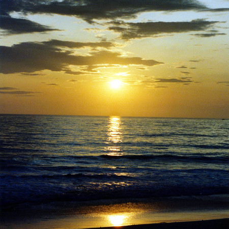 日出到黃昏又到深夜