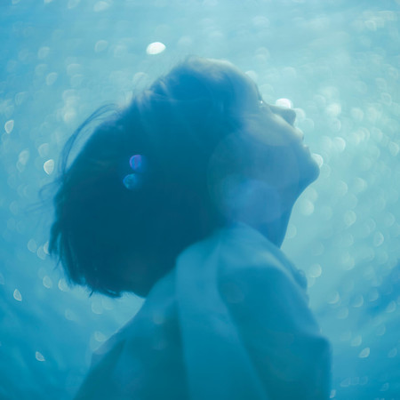 Umi Ippai Ni Furishikiru Hoshi