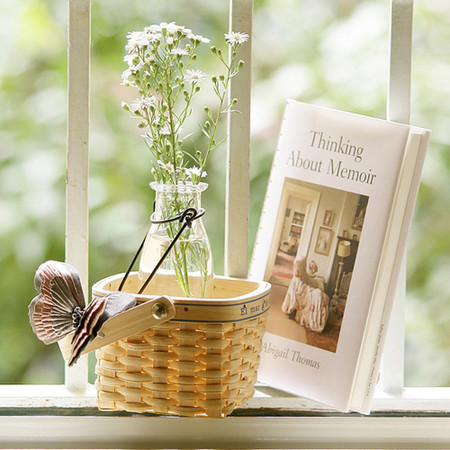 周巧文, 牟茗, 黃蜂